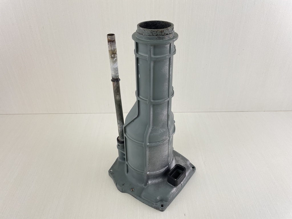 2001 Yamaha F 115 HP 4 Stroke Outboard Exhaust Muffler 68V-14711-30-5B