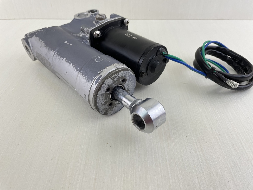 Johnson Evinrude 40HP 50 HP Power Trim & Tilt Unit Assembly 0438135 0435903