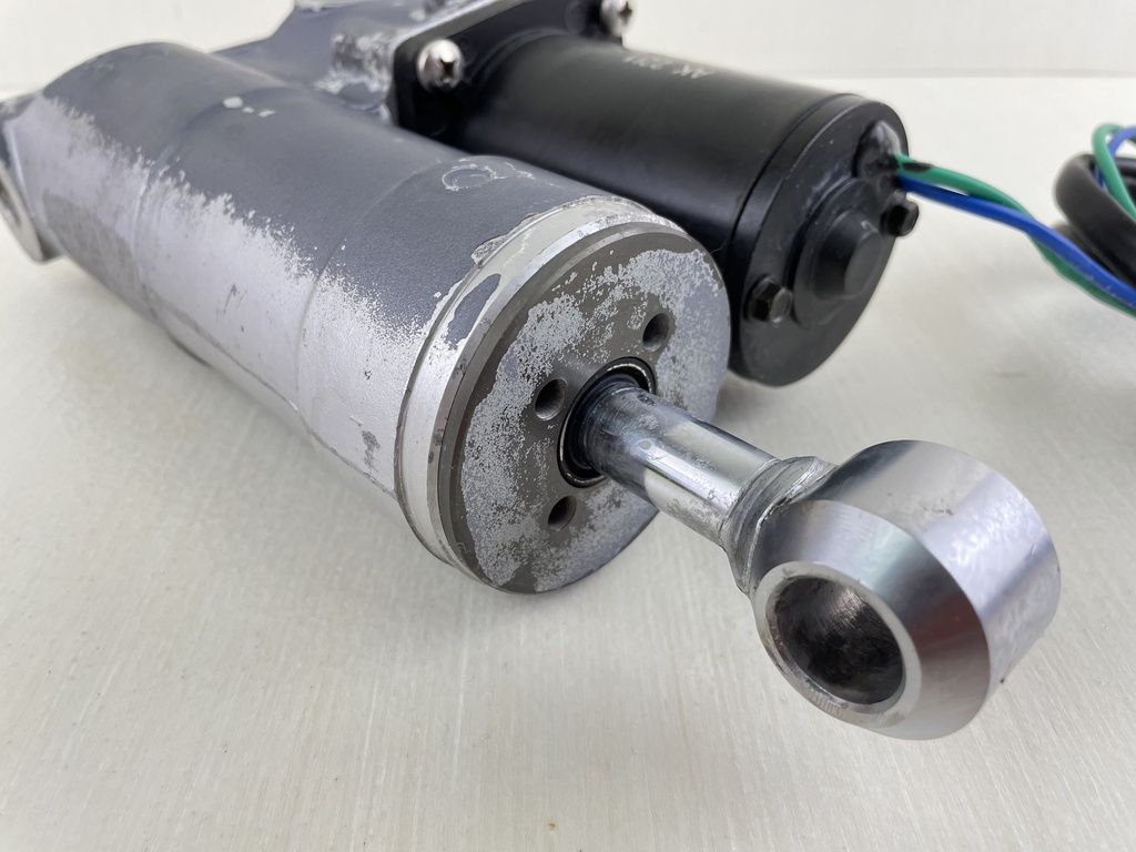 Johnson Evinrude 40HP 50 HP Power Trim & Tilt Unit Assembly 0438135 0435903