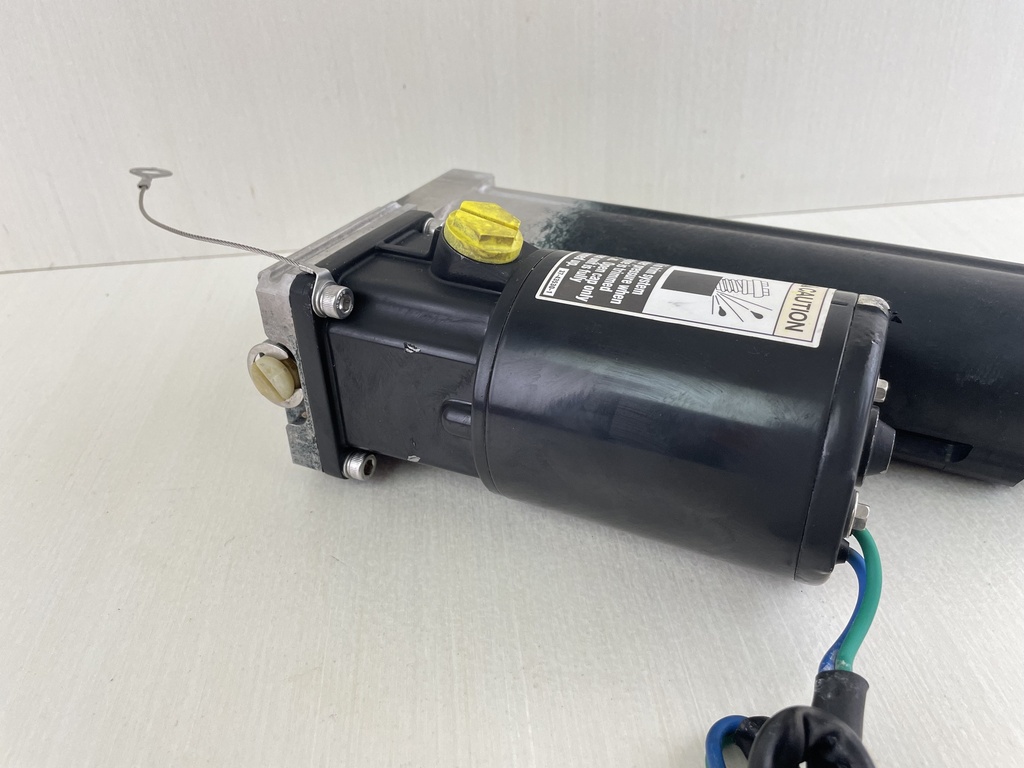 830150T2 Mercury 40 50 60 HP 2 Stroke Outboard Power Trim Tilt Unit Assembly 8M0055011