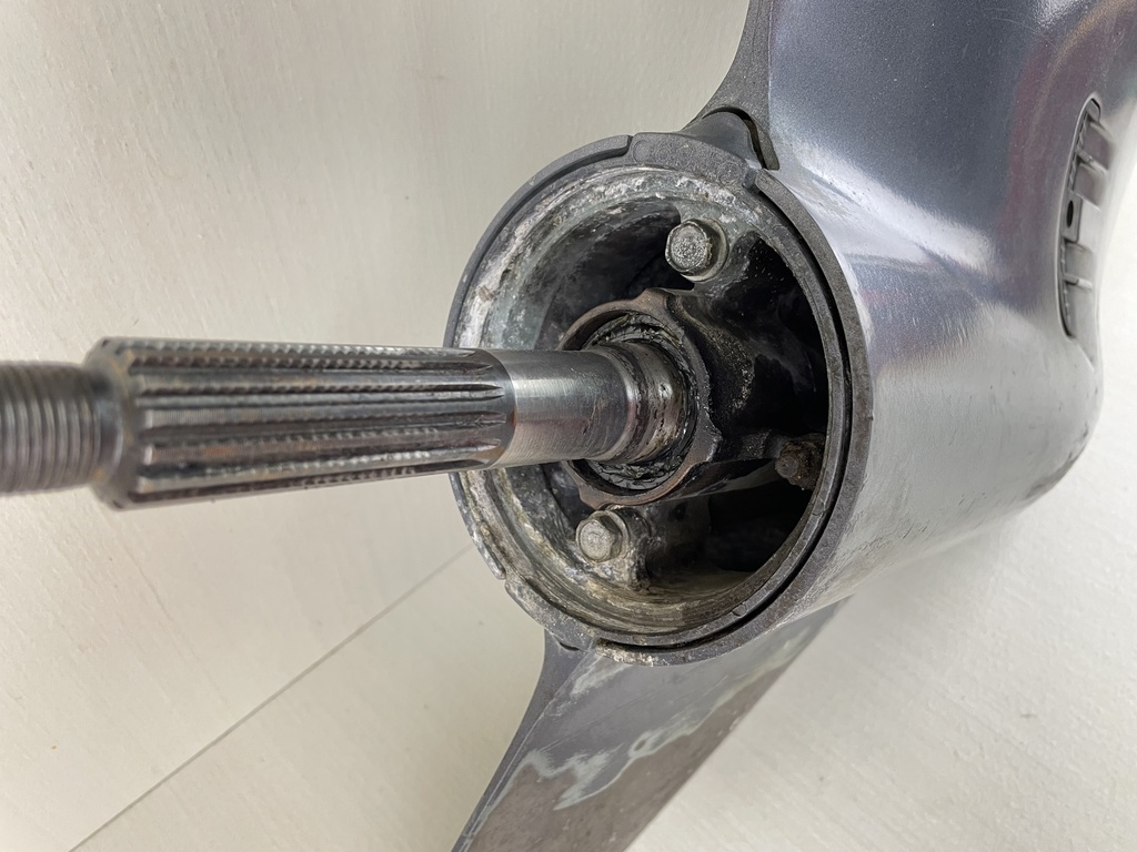 69J-45300-22-8D Yamaha 200 225 HP 25" XL Lower Unit Gear Case RH 2002-2015 - Resealed