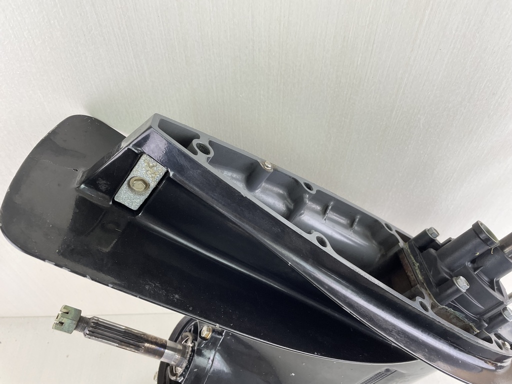 01-2011 Suzuki DF 115 HP 4 Stroke Outboard 25" Lower Unit Gear Case Assembly RH