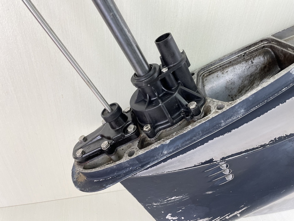 1996 Evinrude 90HP 20" Lower Unit Gear Case 0435474 5000356