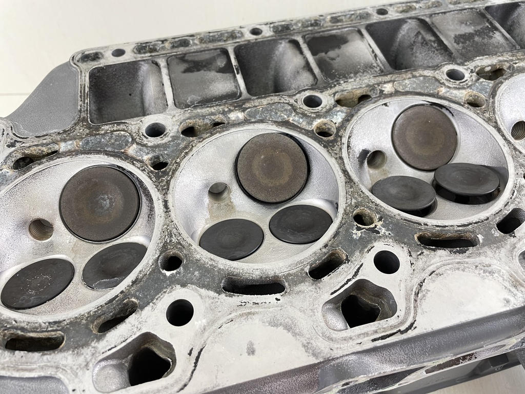 1997 Honda 90HP 4 Stroke Outboard Engine Cylinder Head 12210-ZW1-010ZA - Parts