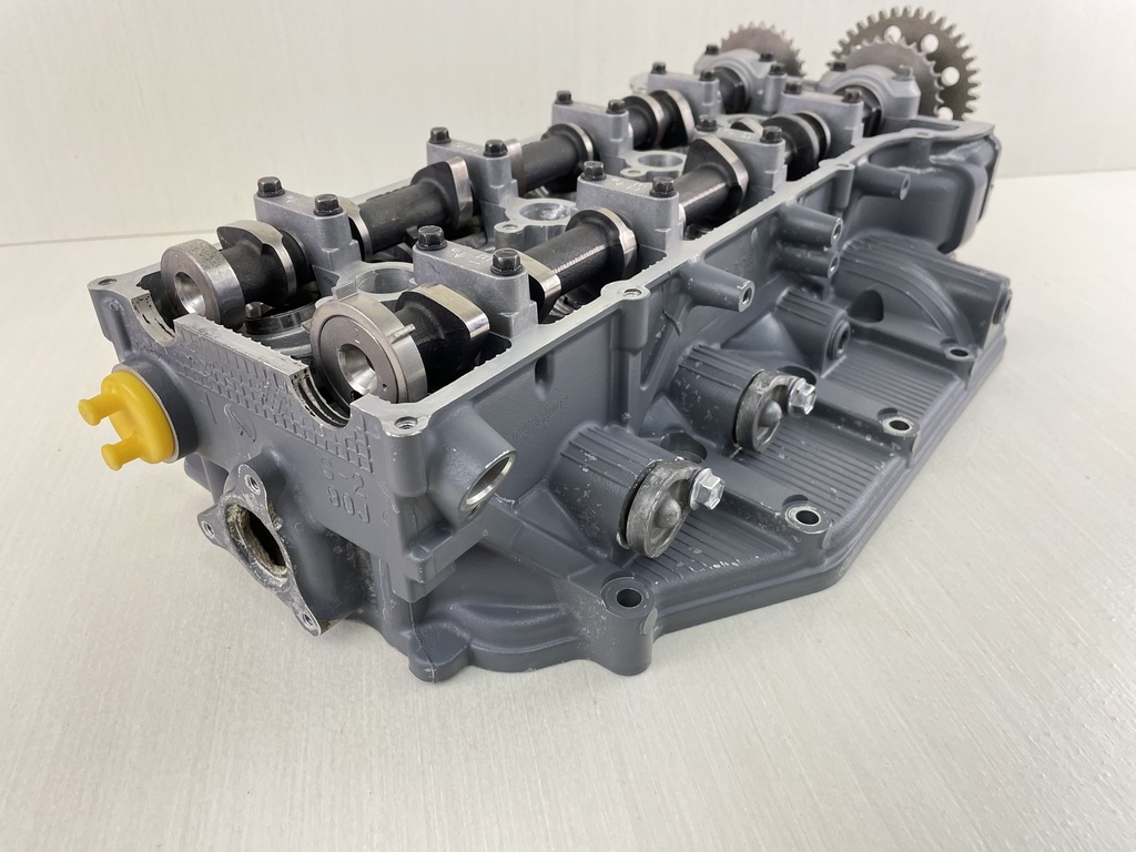 04-11 Suzuki DF 115 140 HP 4 Stroke Outboard Cylinder Head 11100-90J01