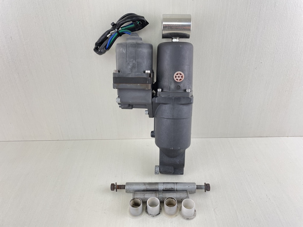 Suzuki DF 60 70 90 115 HP 4 Stroke Outboard Power Trim Tilt Unit Assembly