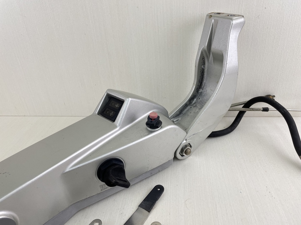 2004 Honda 30HP 4 Stroke Outboard Big Tiller Handle Steering Setup