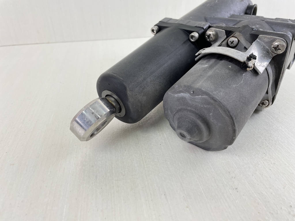 Honda 4 Stroke Outboard 25 30 HP Power Trim Unit Assembly 56000-ZW2-F17