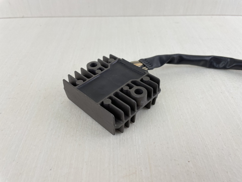 2004+ Honda 25 30 HP 4 Stroke Outboard Rectifier Regulator 31750-ZW2-F01