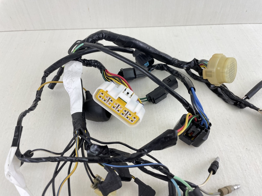 2004 Honda 30HP 4 Stroke Outboard Engine Wire Harness 32520-ZW2-F10