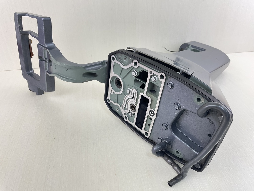 96-2005 Yamaha 9.9HP 4 Stroke Outboard Mid Section Casing 20" 6G8-45111-13-4D