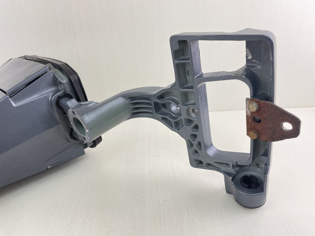 96-2005 Yamaha 9.9HP 4 Stroke Outboard Mid Section Casing 20" 6G8-45111-13-4D