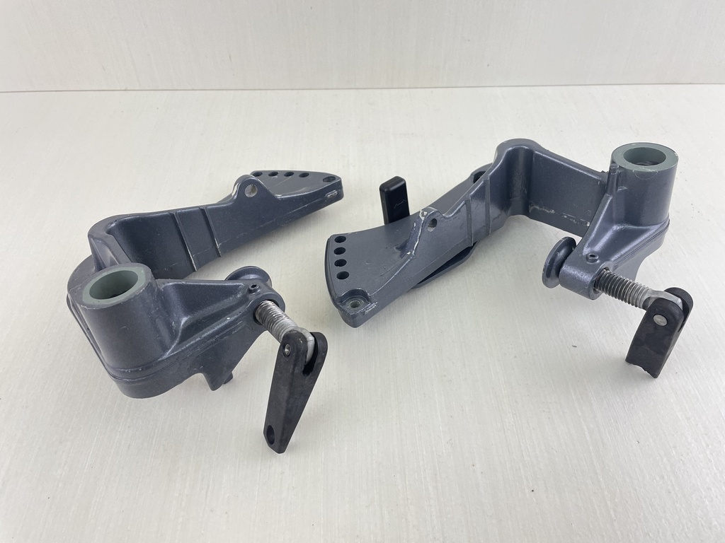 94-2005 Yamaha 9.9HP Outboard Left Right Clamp Bracket Set Pair