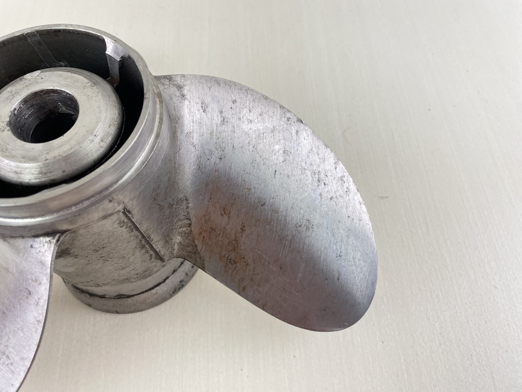 Evinrude Johnson Stainless Steel Propeller 13 3/4 x 15 389949