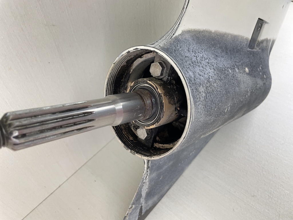 5004632 Evinrude Johnson 1995-2005 20" Lower Unit Gear Case V4 90 115 HP