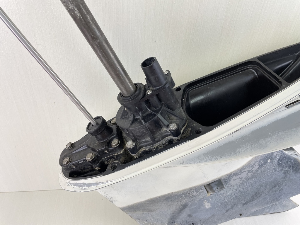 5004632 Evinrude Johnson 1995-2005 20" Lower Unit Gear Case V4 90 115 HP