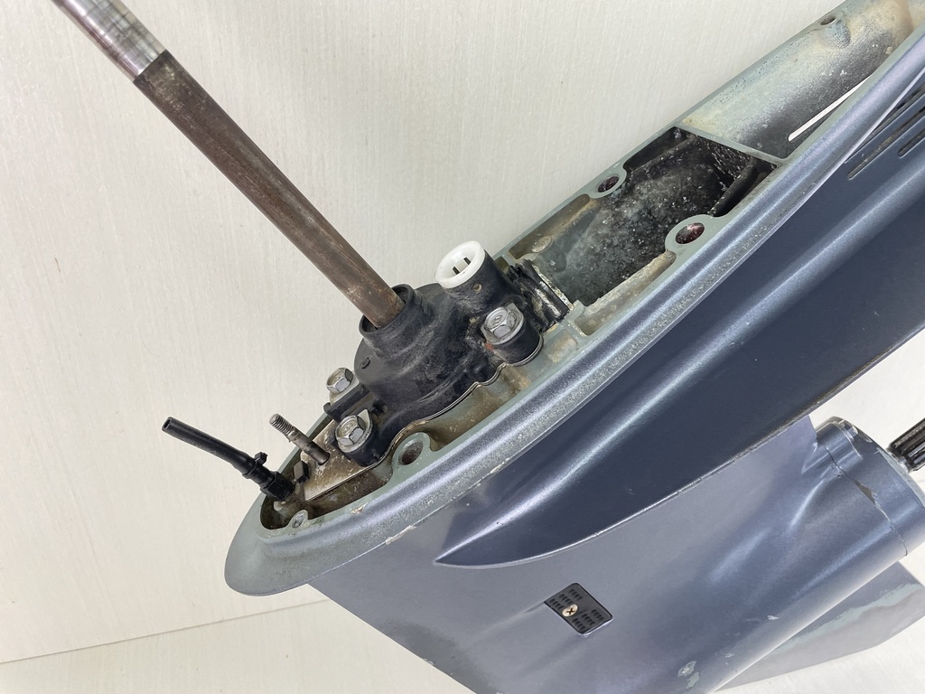 00-08 Yamaha 40HP 4 Stroke Outboard 20" Long Lower Unit Gear Case RH 67C-45300-10-4D