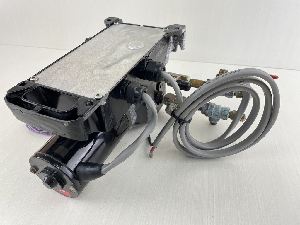 SeaStar Marine Hydraulic Power Assist Steering Unit PA1200-2 PA1200 - Used