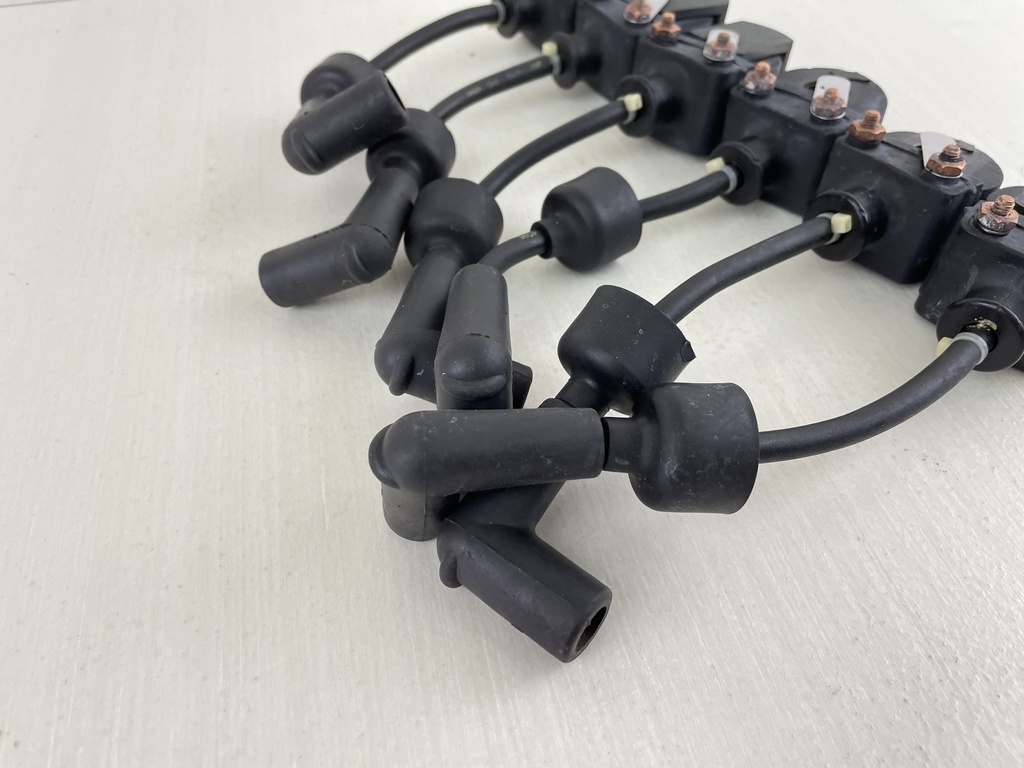 1996 Mercury 150HP 2 Stroke Outboard Ignition Coil Assembly 6 832757A4