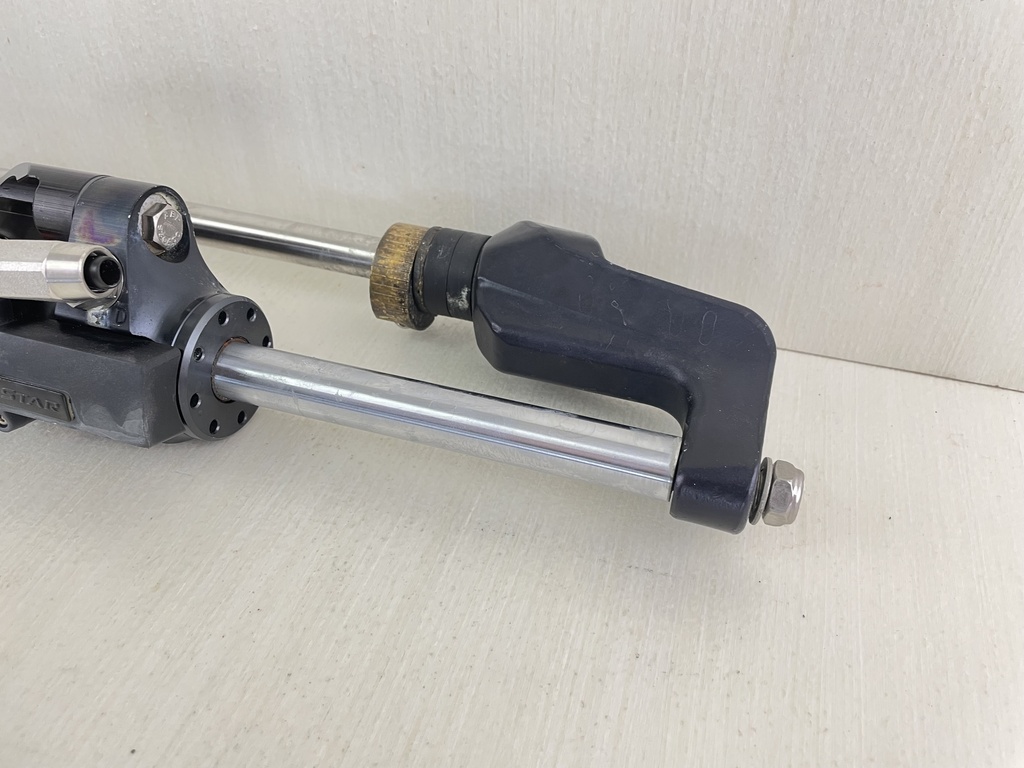 Seastar EC5310 Optimus Outboard Smart Hydraulic Steering Cylinder Ram With Sensor