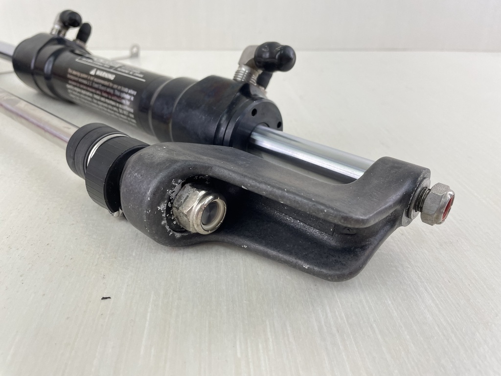 HC5345 SeaStar Front Mount Outboard Hydraulic Steering Cylinder Assembly