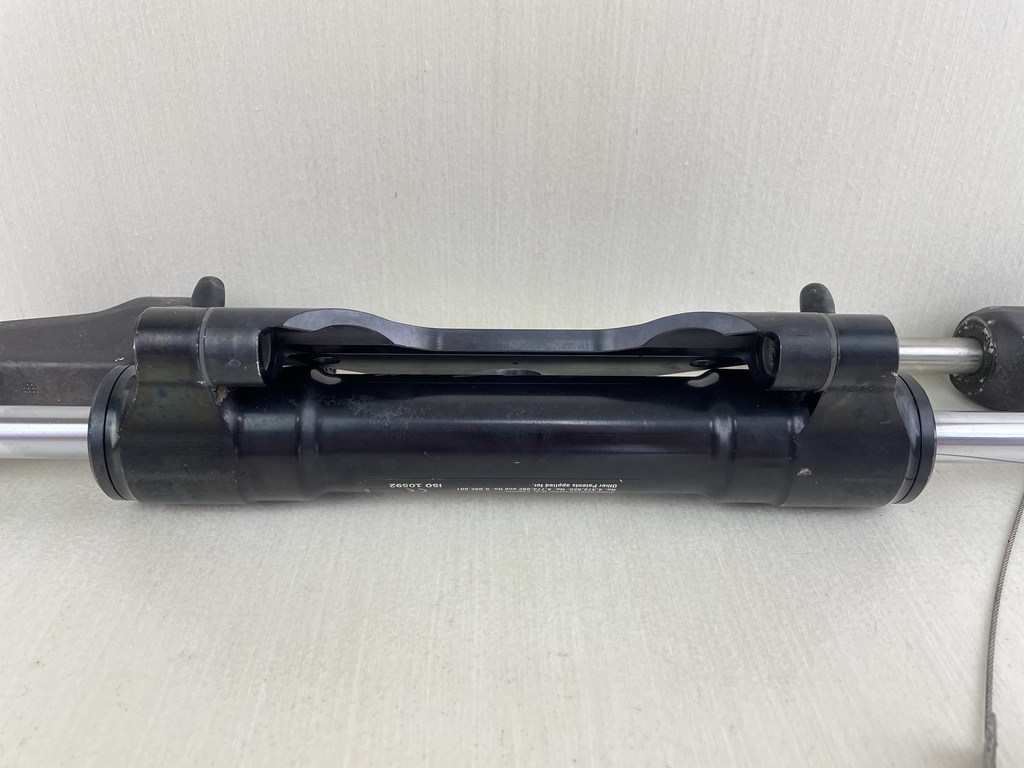 HC5345 SeaStar Front Mount Outboard Hydraulic Steering Cylinder Assembly