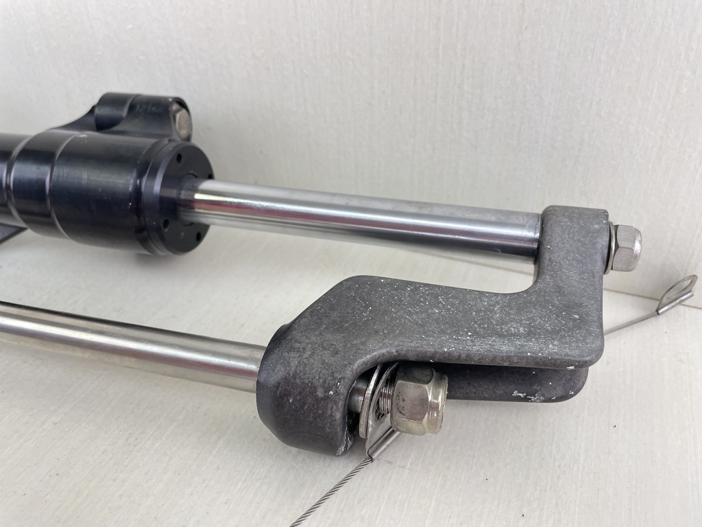 HC5345 SeaStar Front Mount Outboard Hydraulic Steering Cylinder Assembly