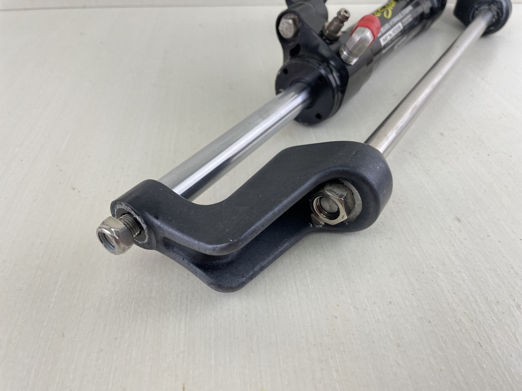 SeaStar Front Mount Outboard Hydraulic Steering Cylinder Assembly HC5358