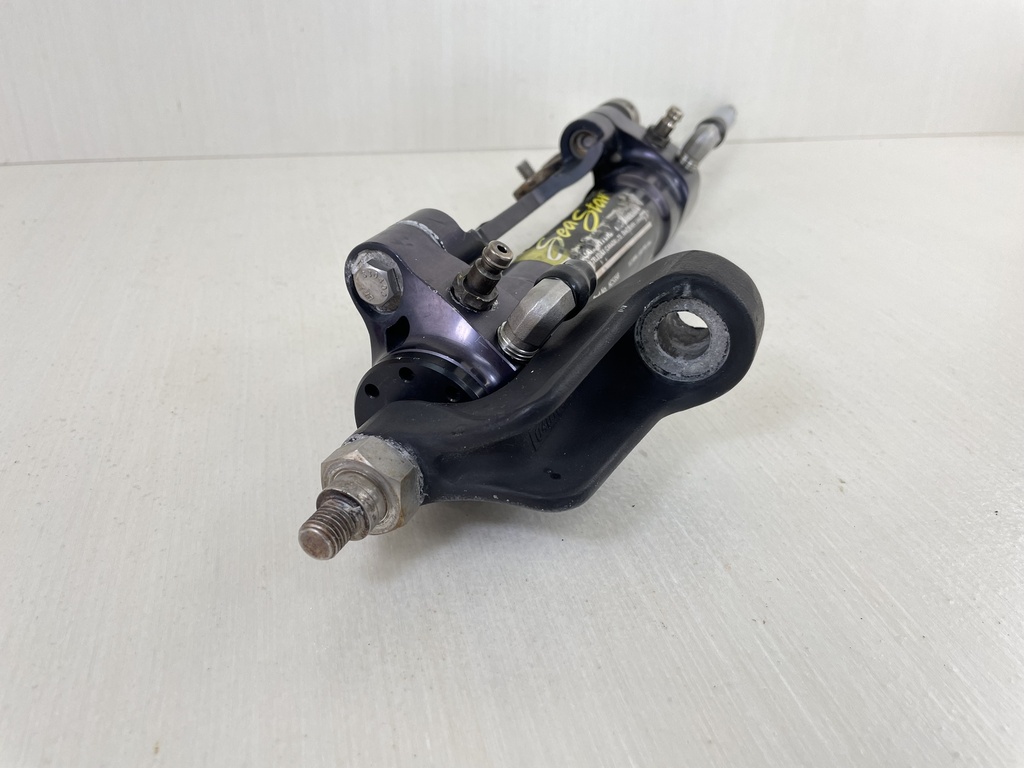 SeaStar Front Mount Outboard Hydraulic Steering Cylinder Ram HC5358