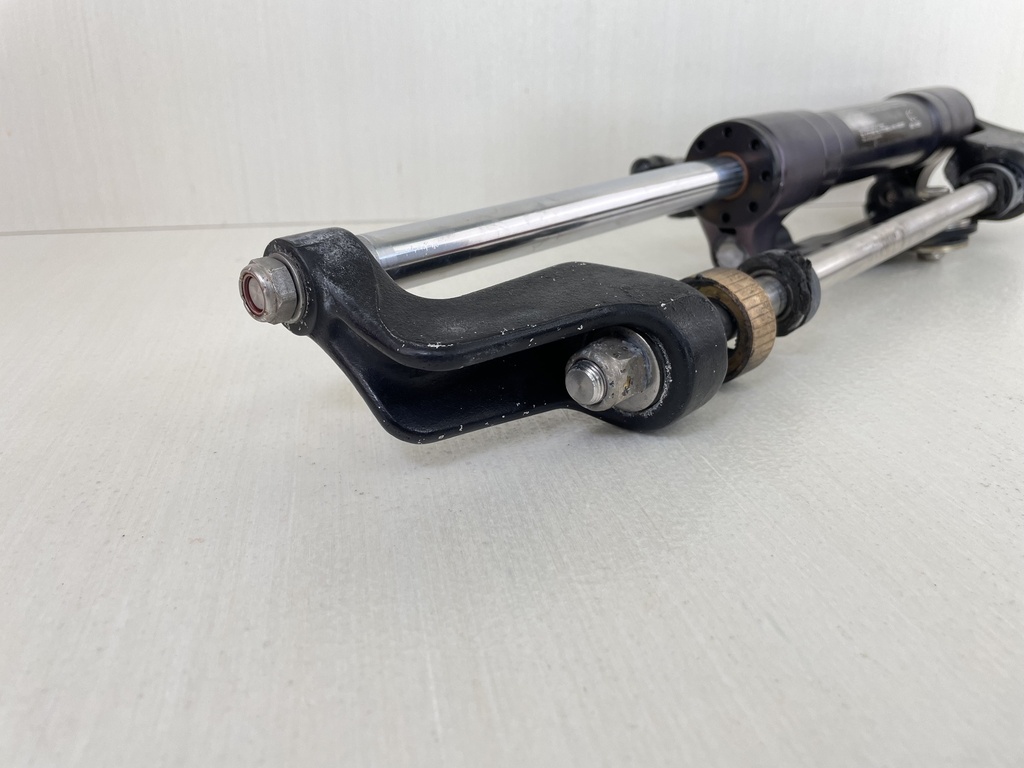 SeaStar Front Mount Outboard Hydraulic Steering Cylinder Assembly Ram HC5345