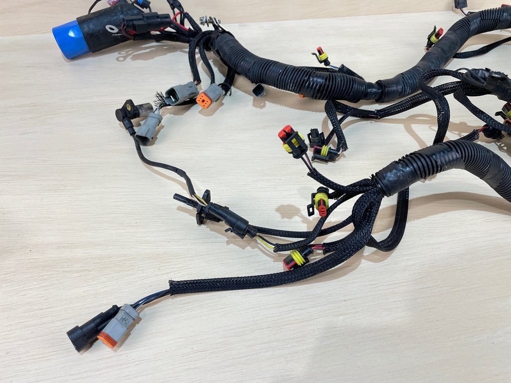 Evinrude 200HP 2 Stroke Engine Electrical Harness Assembly 0586769