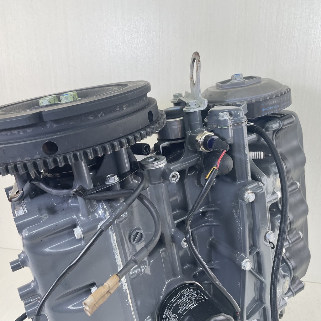 12000-ZV5-010ZA Honda 97-03 4 Stroke Outboard Powerhead Crankcase Complete 40 50 HP