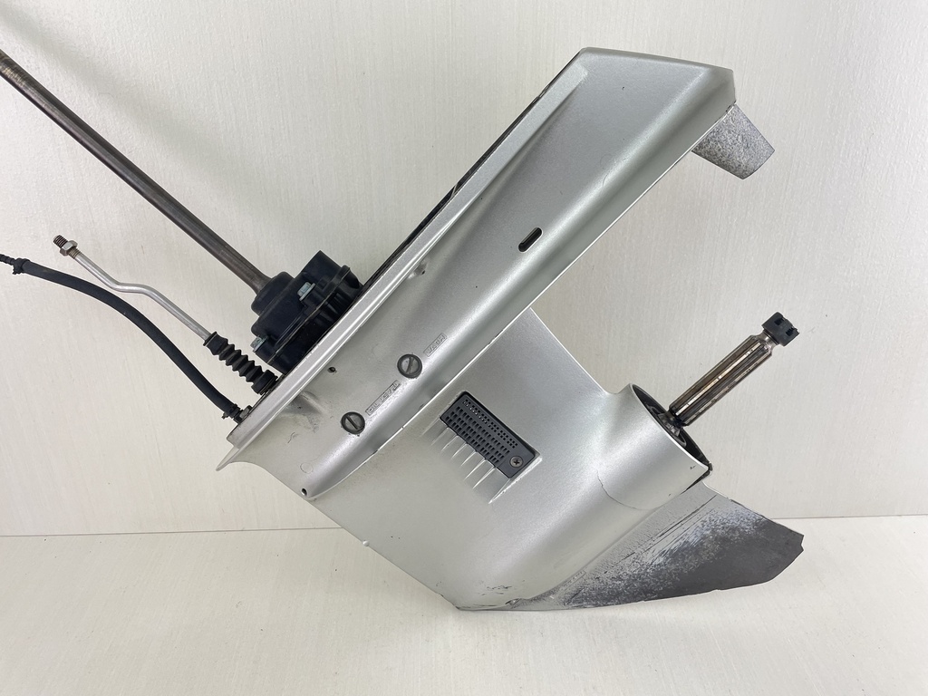 01-07 Honda 40 50 HP 4 Stroke Outboard 20" Lower Unit Gear Case 41100-ZW4-H16ZA