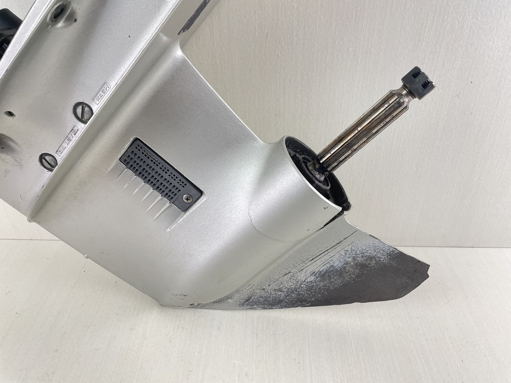 01-07 Honda 40 50 HP 4 Stroke Outboard 20" Lower Unit Gear Case 41100-ZW4-H16ZA