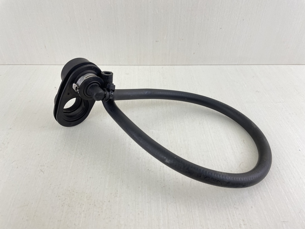 Evinrude Etec Water Exit Flush Grommet Muffler 0354162 354162