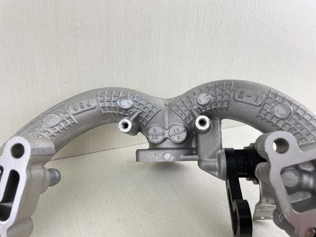 2011 Suzuki 25HP 4 Stroke Outboard Twin-V Intake Manifold 13110-95J01