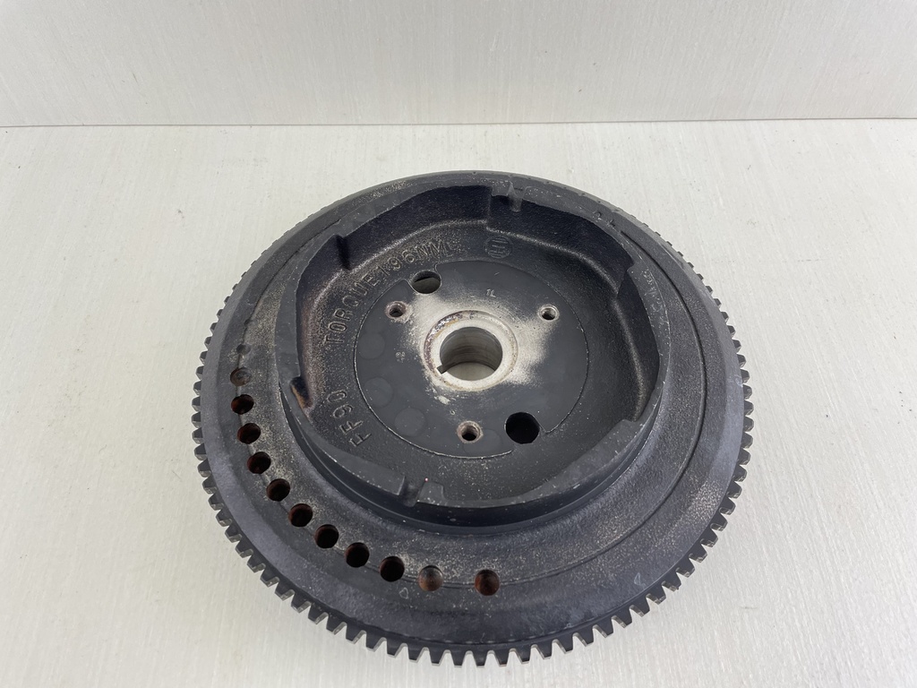 2011 Suzuki 25HP 4 Stroke Outboard Flywheel Rotor Assembly 32102-95J00
