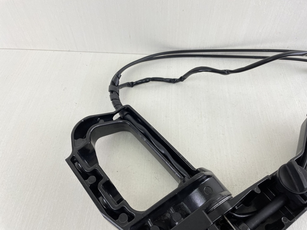 2011 Suzuki 25HP 4 Stroke Outboard Twin-V Tiller Handle Steering 63111-95J00-0EP,