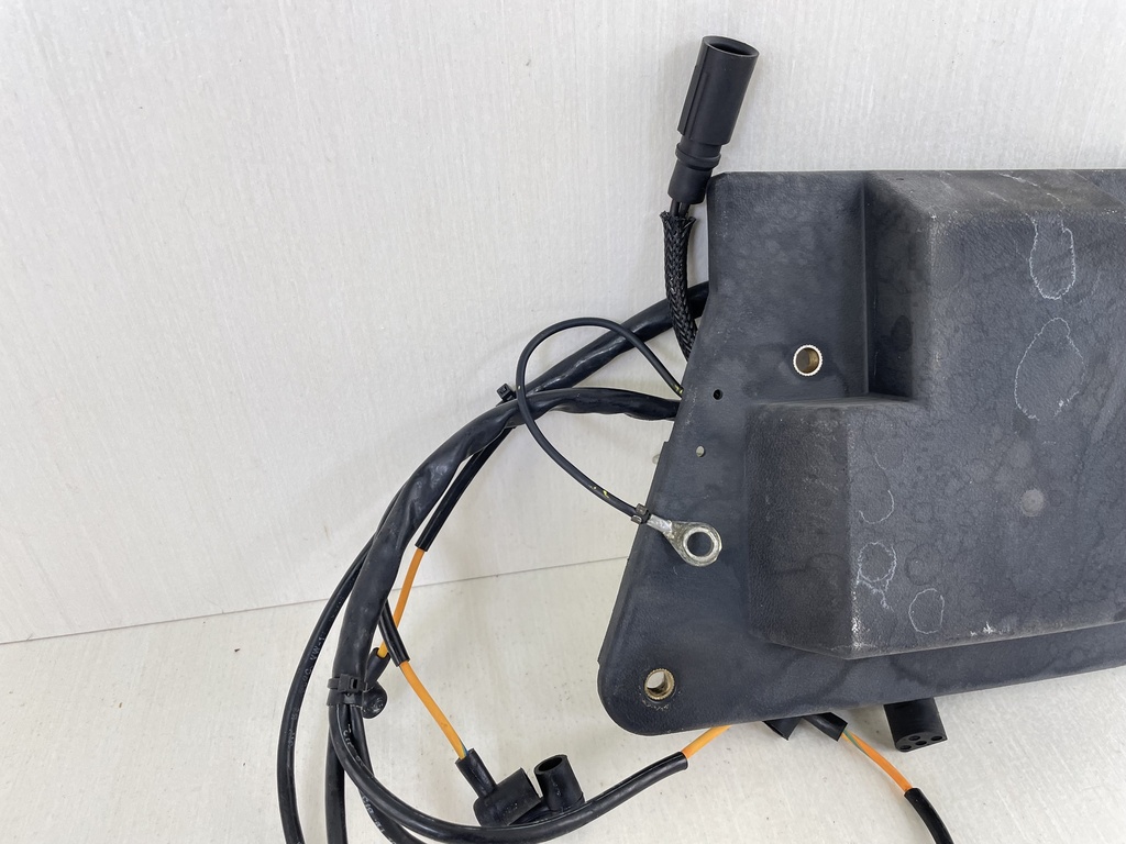 1993 Evinrude Johnson 200HP 2 Stroke Outboard Power Pack Assembly 0584636