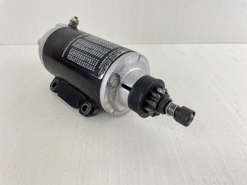 Johnson Evinrude 2 Stroke V4 Outboard Starter Motor Assembly 585057