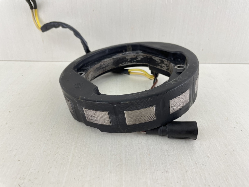 1996 Evinrude Johnson 90HP Stator Assembly 3 / 9 Amp 0583536 0763767