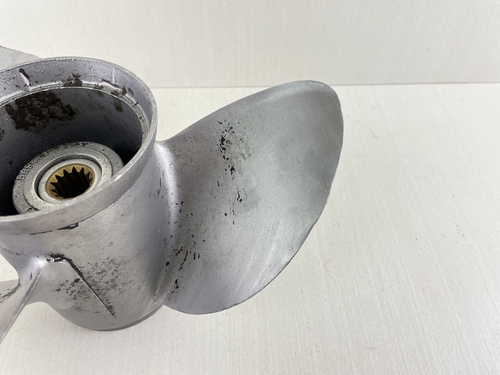 Evinrude Johnson Propeller Prop 13 3/8 x 17 3 Blade RH 0389948