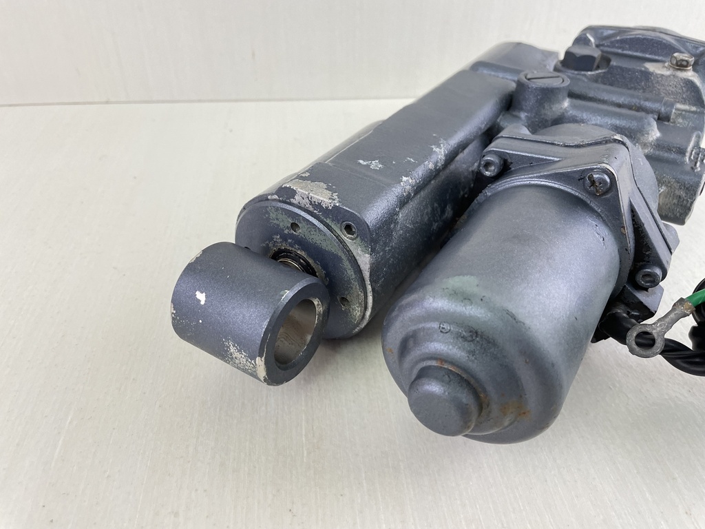 1995 - 2001 Yamaha 40 50 HP 4 Stroke Outboard Power Trim & Tilt Unit Assembly