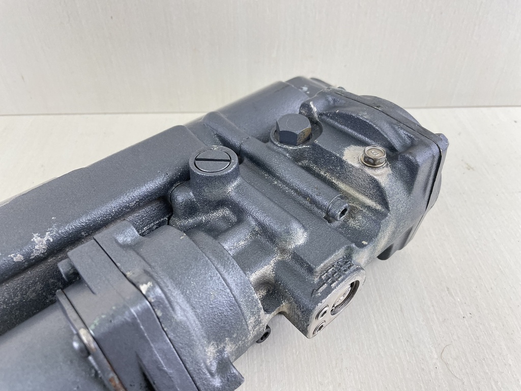 1995 - 2001 Yamaha 40 50 HP 4 Stroke Outboard Power Trim & Tilt Unit Assembly