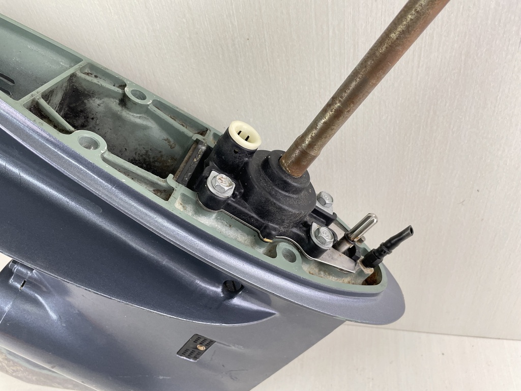 1995 - 2009 Yamaha 50HP 2 Stroke Outboard 20" Long Lower Unit Gear Case