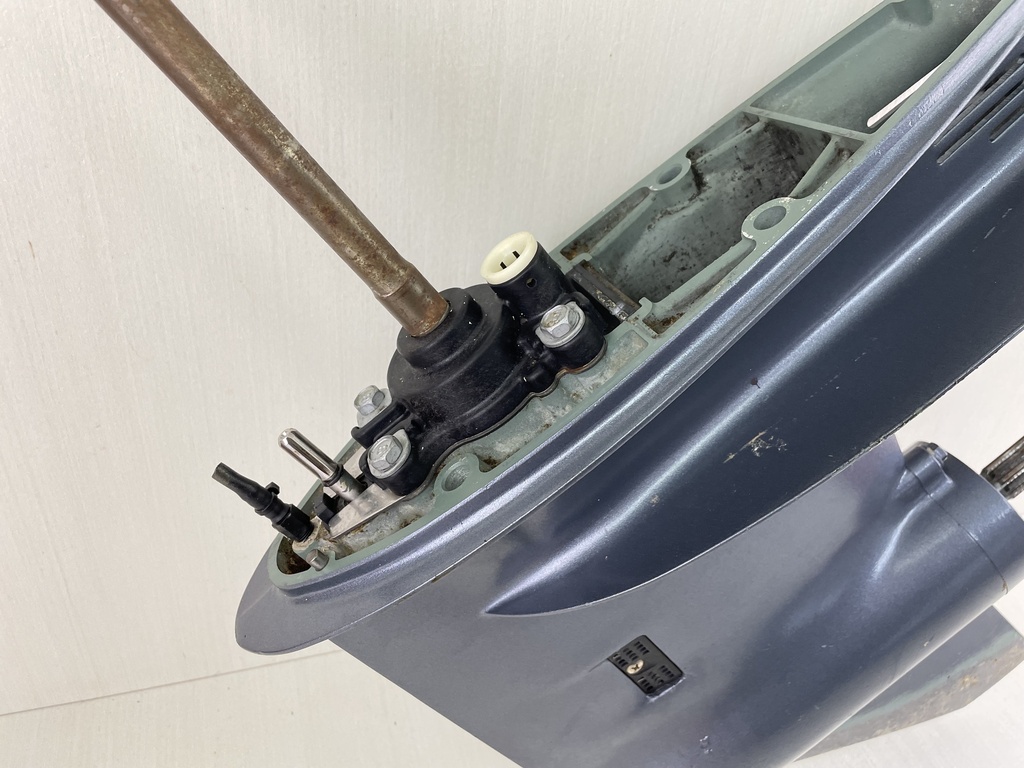 1995 - 2009 Yamaha 50HP 2 Stroke Outboard 20" Long Lower Unit Gear Case