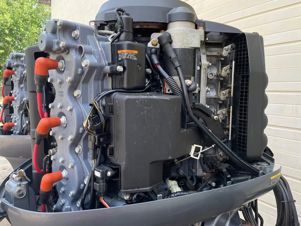 2 Yamaha 150HP 2 Stroke Outboards W/ 25" Shaft OX66 - Twins