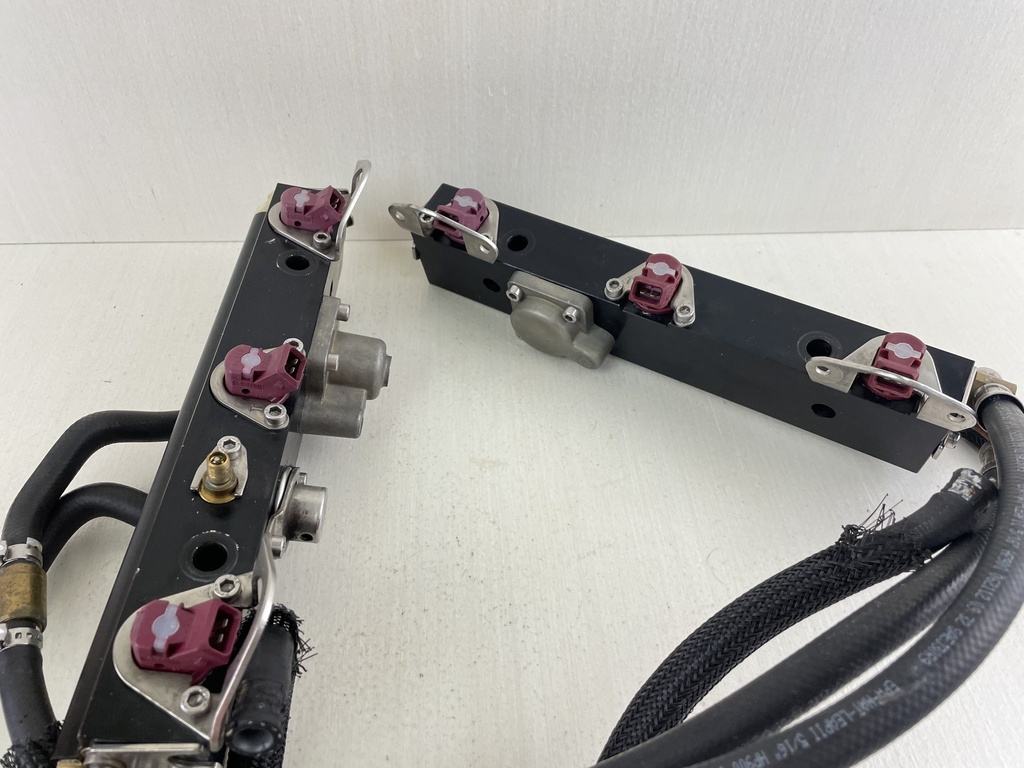 Mercury 150 175 200 HP Optimax Fuel Rail Set With Fuel Injectors 895752T06