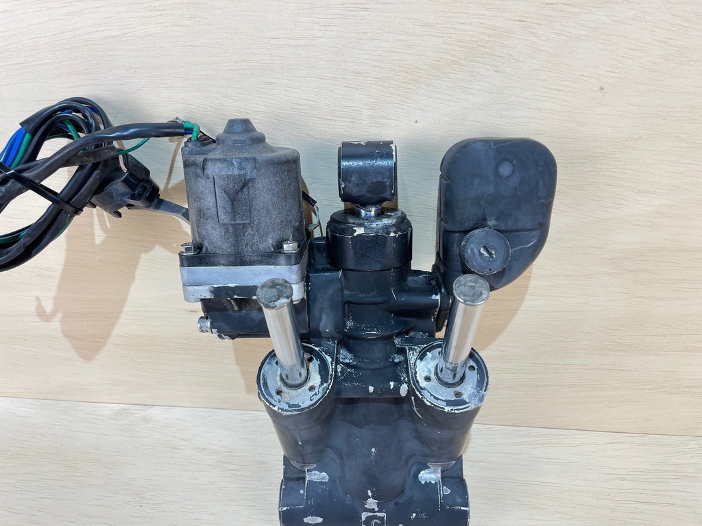 Johnson Evinrude Etec Ficht Hydraulic Power Trim & Tilt Assembly 60 - 300HP