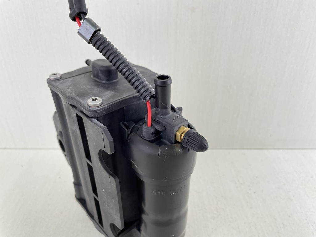 2011 Evinrude 75 90 HP Etec Fuel Pump Vapor Separator VST 5010818